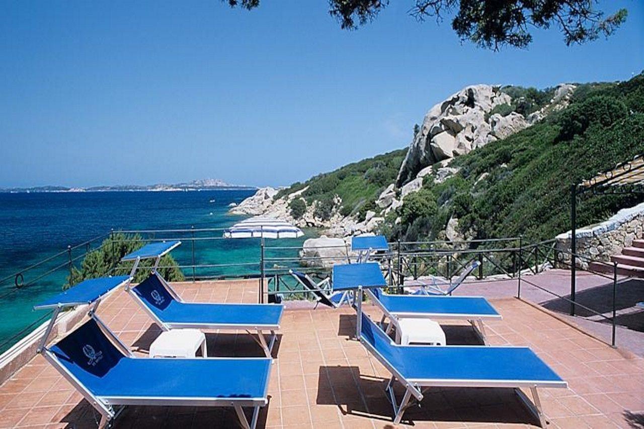 Grand Hotel Smeraldo Beach Baja Sardinia Buitenkant foto